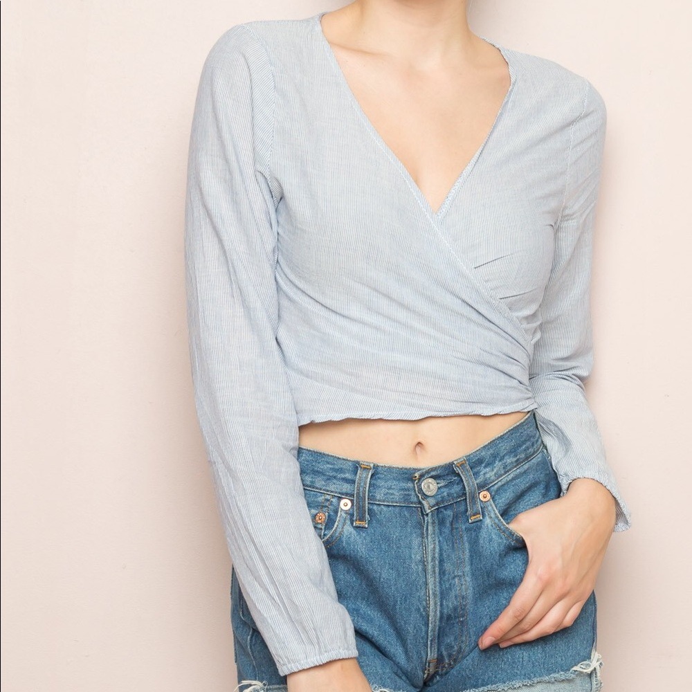 Brandy Melville long sleeve crop top